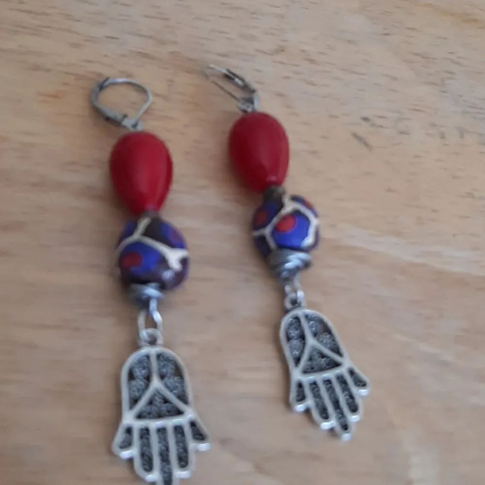 Handmade dangle earrings   - Picture 2 of 4